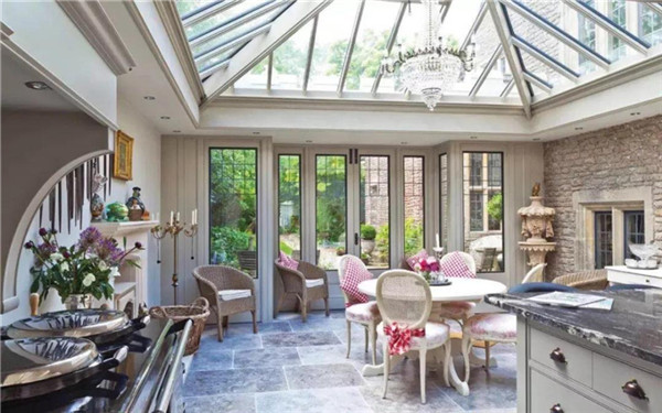 陽光房選擇什么樣的風(fēng)格才好，定制需要注意哪些問題？